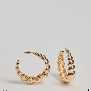 Gold hoops earrings shiny jewelry ✨💛